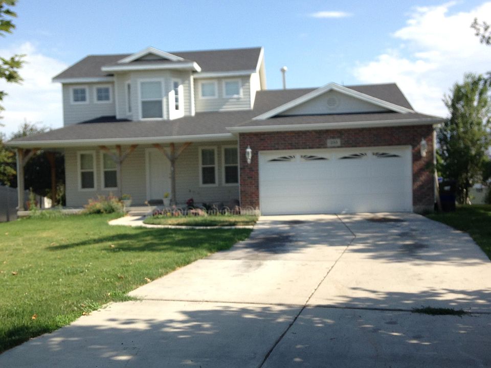 1st image of 253 W Blackberry Dr
