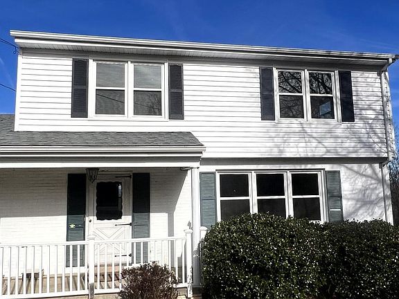 3rd image of 4415 Rosecrest Rd