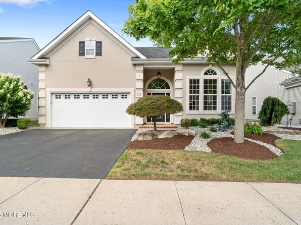 23 Whirlaway Road, Manalapan, NJ 07726