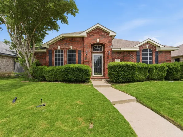 1633 Yellowstone Ave, Lewisville, TX 75077