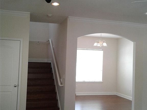 5th image of 3400 Golfview Blvd