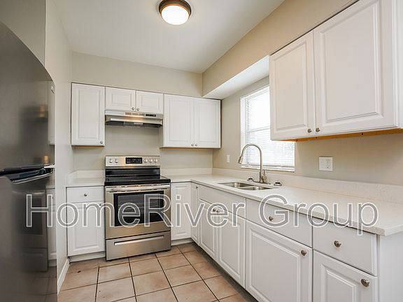 4th image of 8902 N Oregon Ave
