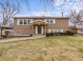 10921 Liberty Grove Dr, Willow Springs, IL 60480