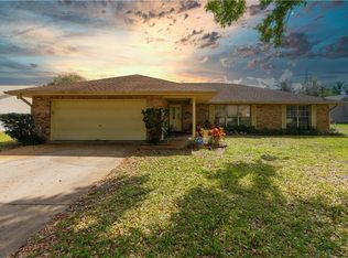 89 Spur Rd, Debary, FL 32713