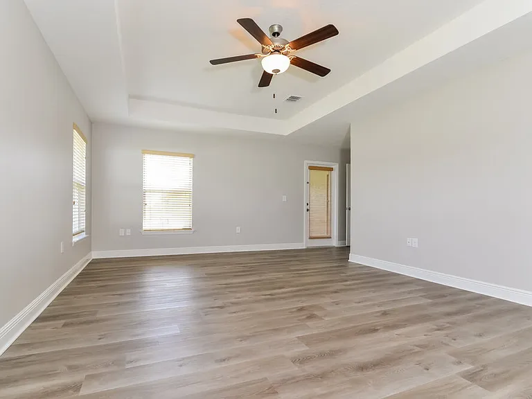 905 Chestnut Dr — Photo 11