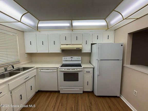 3rd image of 2493 Country Club Dr #109