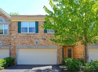 1292 Christine Ct, Vernon Hills, IL