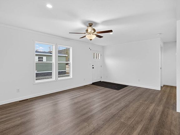 4th image of 395 Cheshire Rd #101