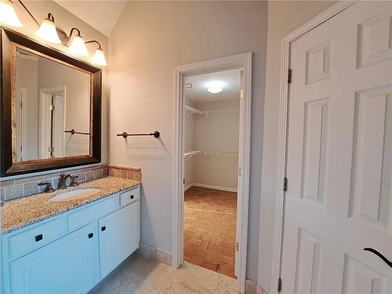 2242 Lenox Walk — Photo 46