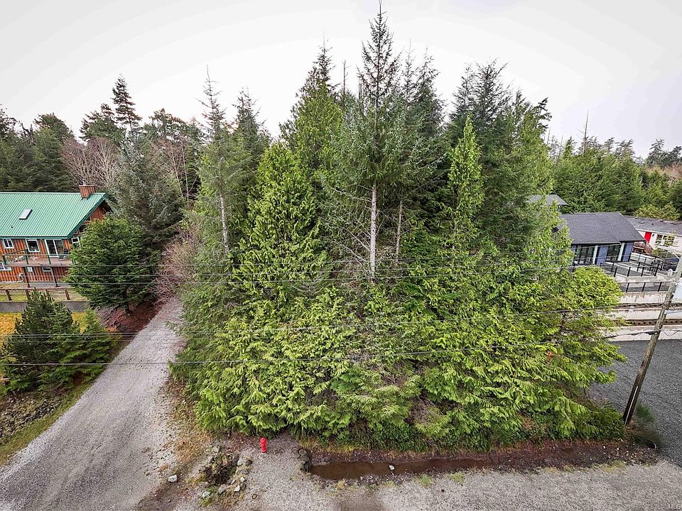 1st image of 1391 Victoria Rd