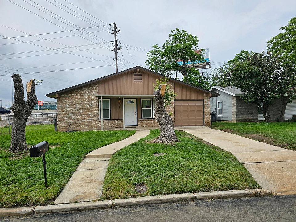 1st image of 638 Pinewood Ln