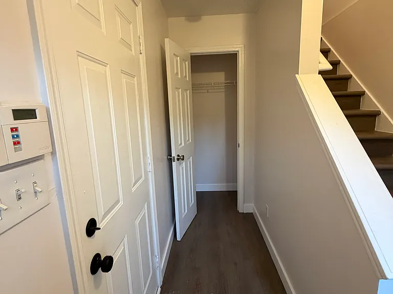 2509 Thorngate Dr — Photo 10