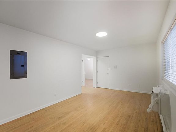 4th image of 7357 N Winchester Ave APT 2