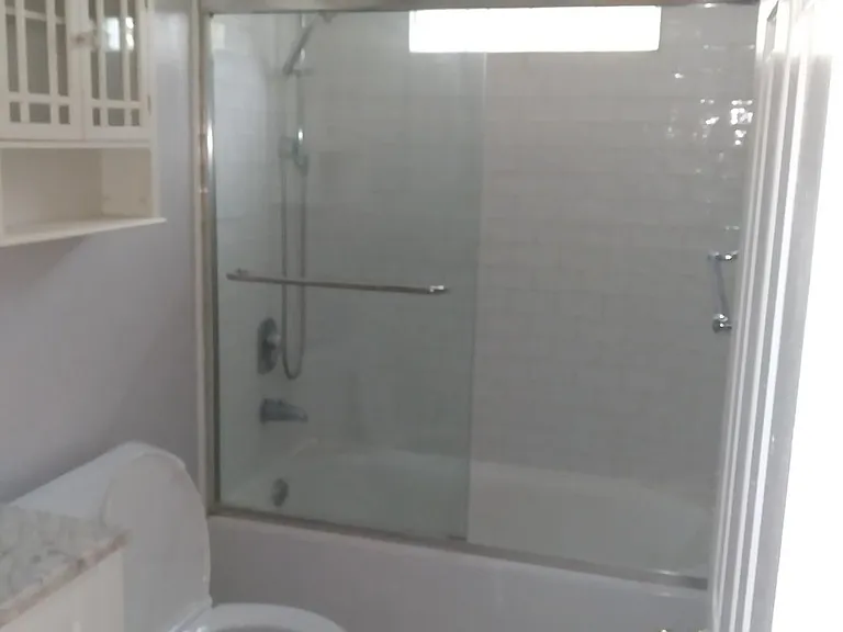 828 W Altgeld St #1 — Photo 6