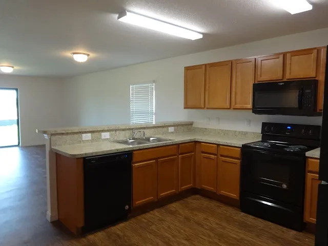 627 Chatham Walk Dr — Photo 3