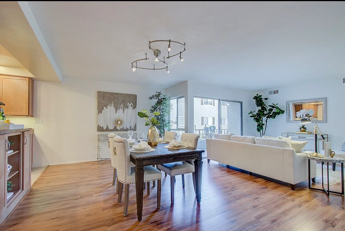 2 bed, 1300 sqft, $3,750 — Photo 4