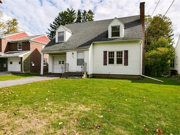 632 Sedgwick Dr, Syracuse, NY 13203
