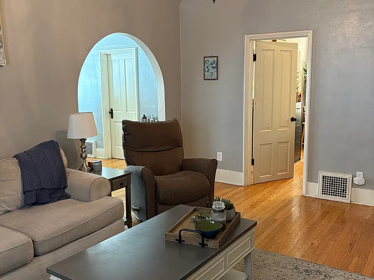 4519 Woolworth Ave — Photo 63