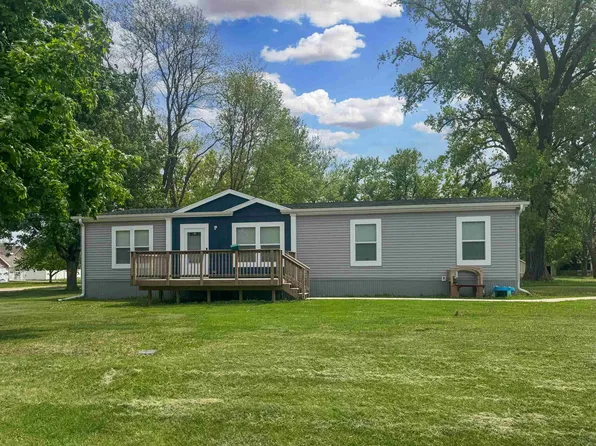 303 Marble St, Onawa, IA 51040