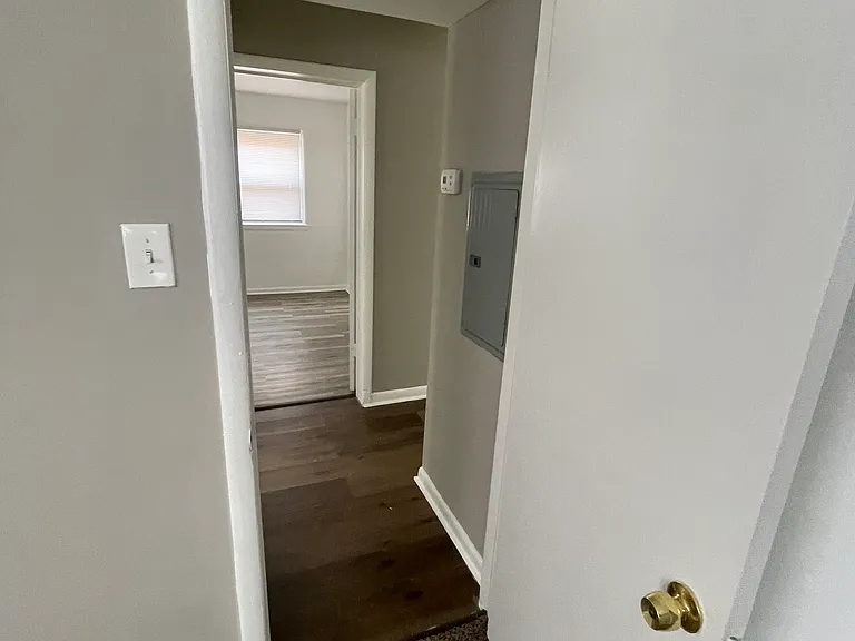 15006 Dorchester Ave #1W — Photo 10