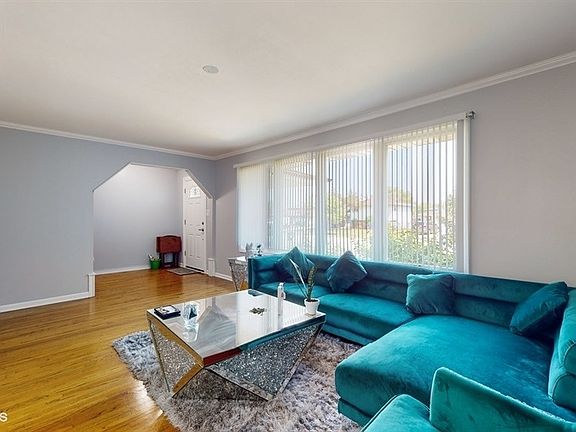 3rd image of 6437 182nd St