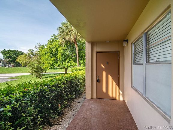 2nd image of 2804 Victoria Way APT A1