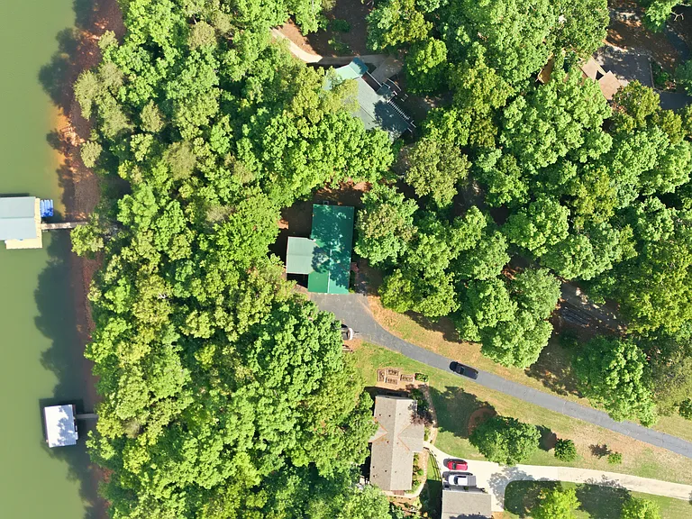 124 Woodshore Dr — Photo 2