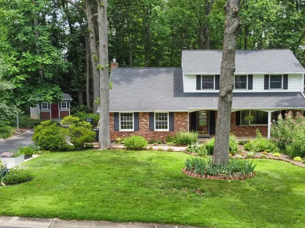 101 Maplewood Ln, Wilmington, DE 19810