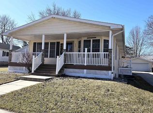 219 N 4th St, Palmyra, WI 53156