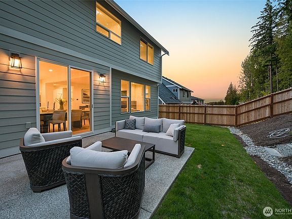 4th image of 1142 Brookstone Drive