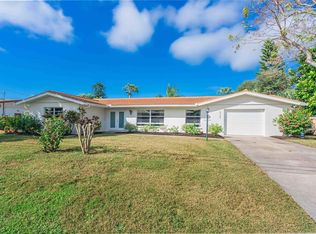 2704 Tanglewood Dr, Sarasota, FL 34239