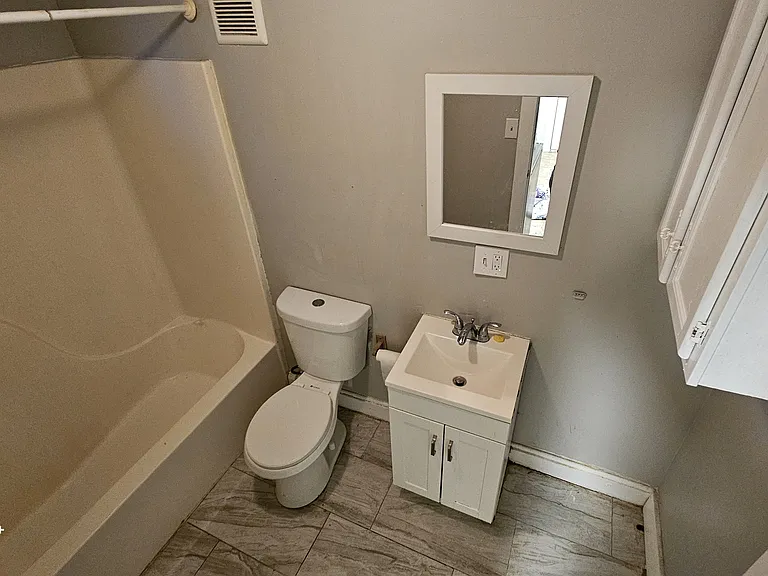 72 Montgomery St #1 — Photo 7