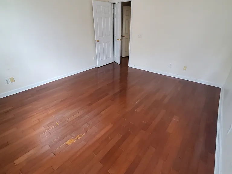 2225 Whitaker St — Photo 8
