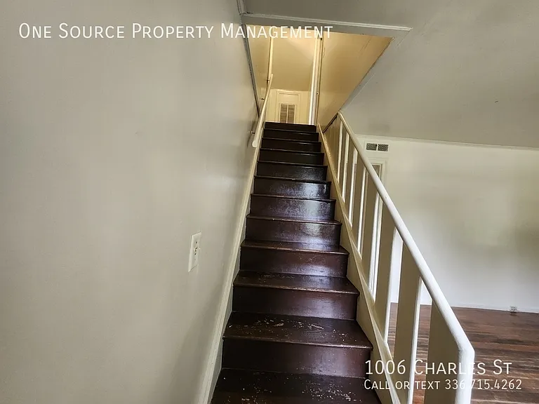 1006 Charles St — Photo 9