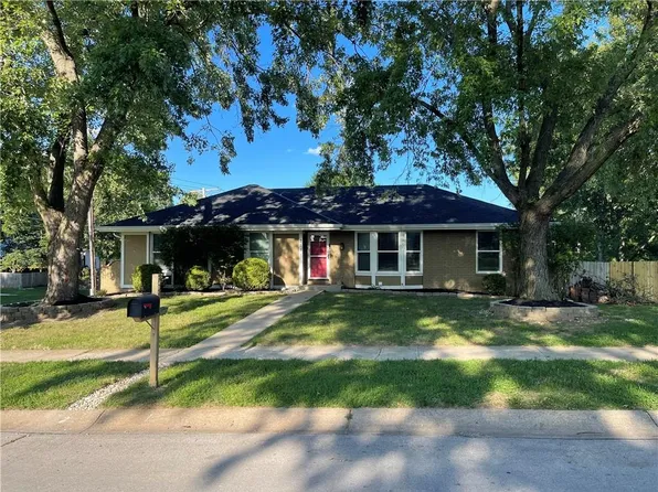 7511 N Brooklyn Ave, Gladstone, MO 64118