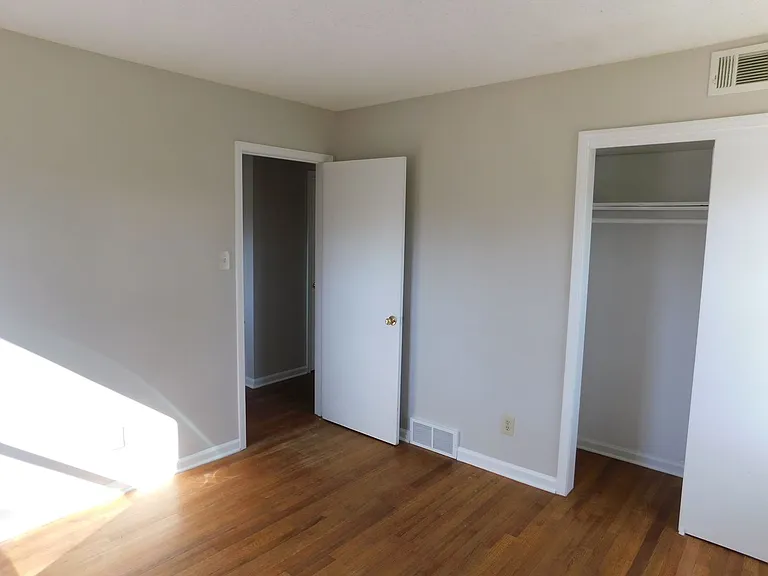 8550 Darlington Cv — Photo 22