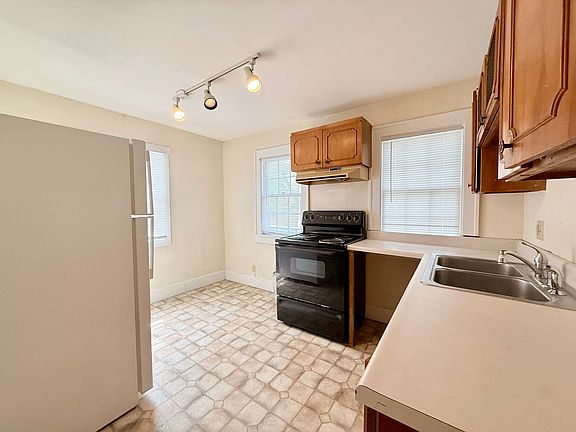 4th image of 436 W Cook St #43FAACA73