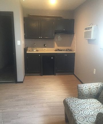 3rd image of 274 Cicero Dr