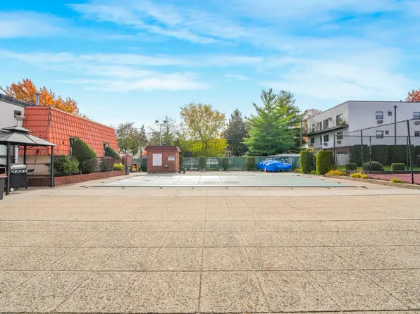 4-27 Schorr Drive image 18 of 19