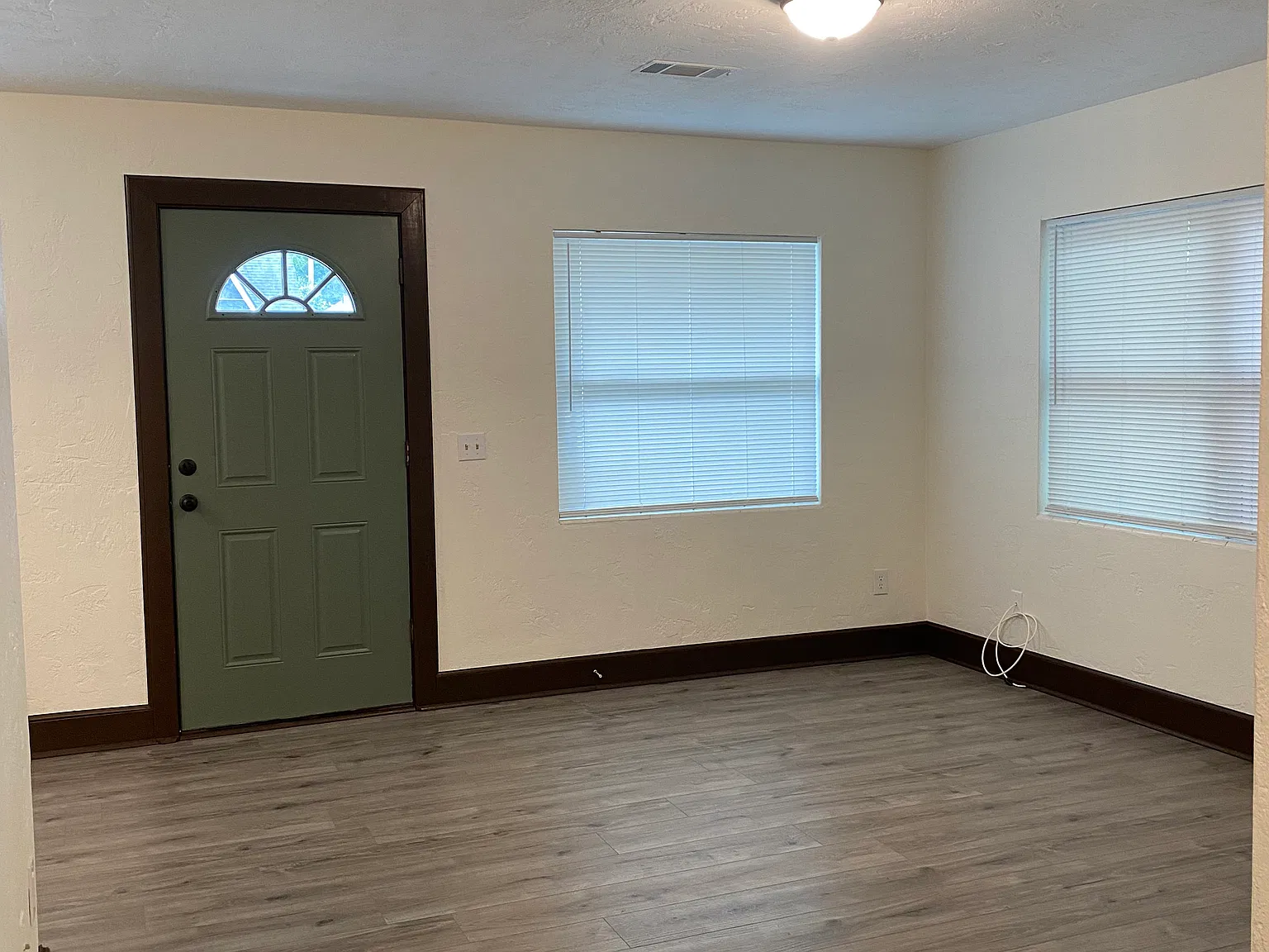 2 bed, 816 sqft, $1,800 — Photo 3