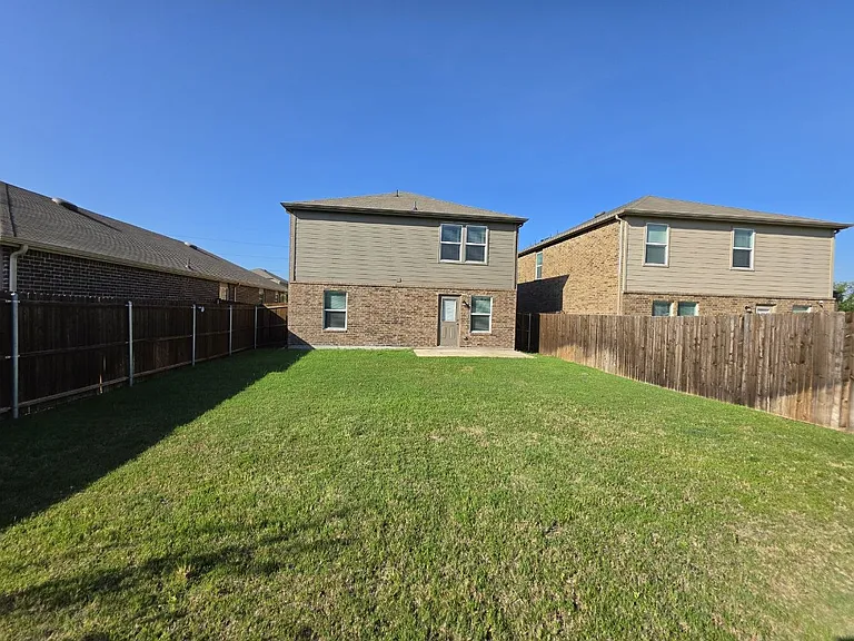 306 Grenada Lake Dr — Photo 23