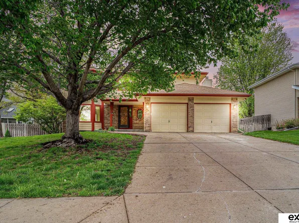 9416 Drexel St, Omaha, NE 68127