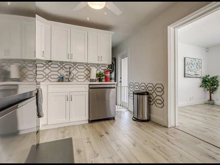 4295 Crestdale St — Photo 8