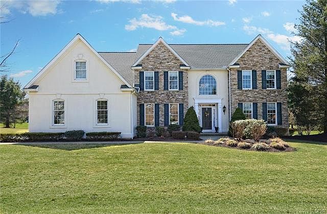 1st image of 4223 Eisenhower Dr