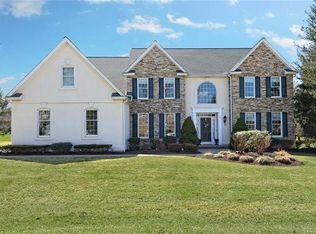 4223 Eisenhower Dr, Bethlehem, PA 18020