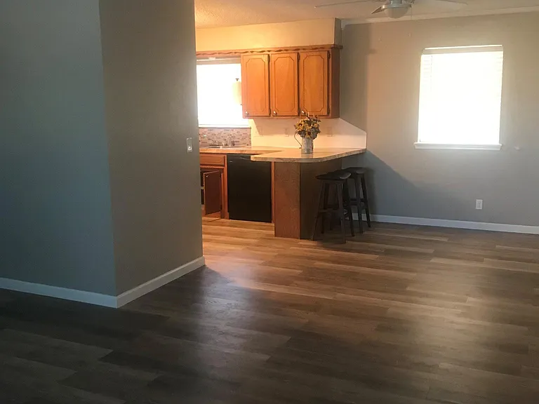 1066 Hughes Ave — Photo 6
