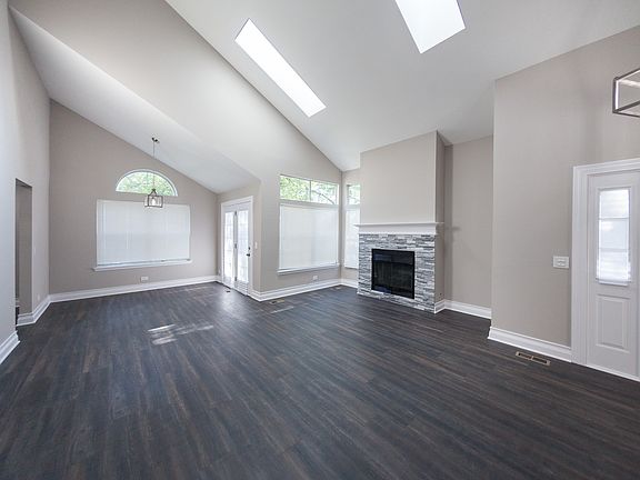 3rd image of 2337 Sedgfield Ct