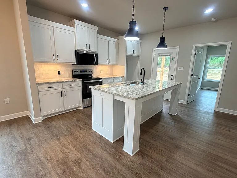 207 Vulcan Rd — Photo 5