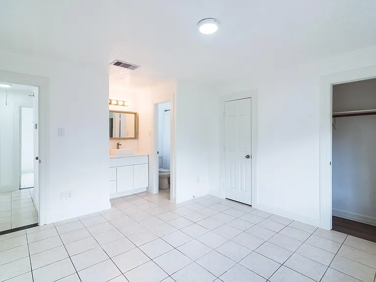 8602 Rockmont Ct — Photo 13