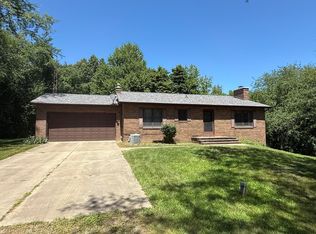 2960 Half Moon Lake Rd, Hillsdale, MI 49242